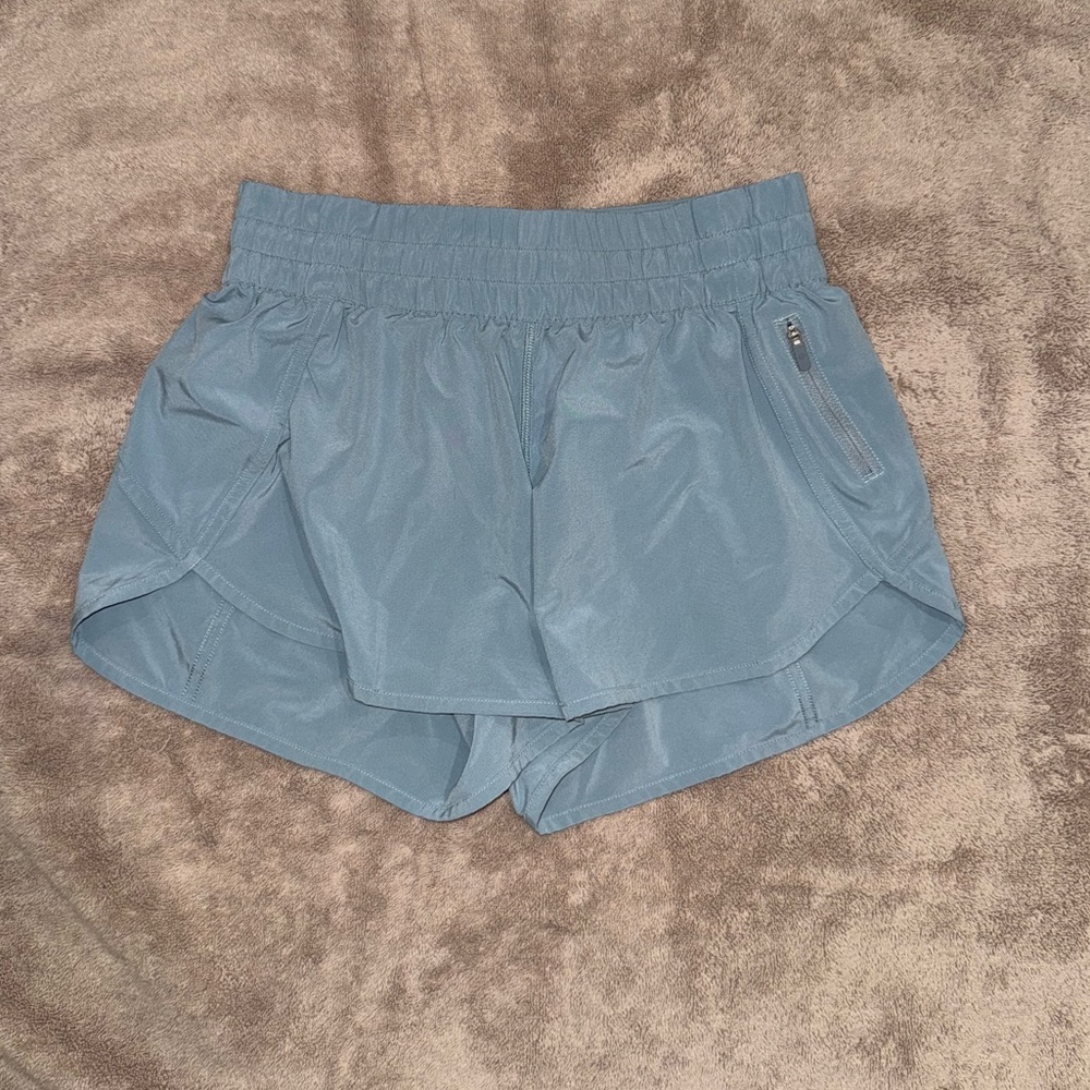 Lululemon Tracker V 4” Short